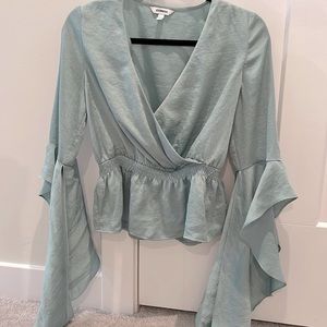 Flowy long sleeved express top